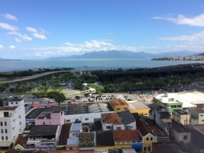 Amplo apartamento no CENTRO, alto, linda vista, férias, turismo, convenções